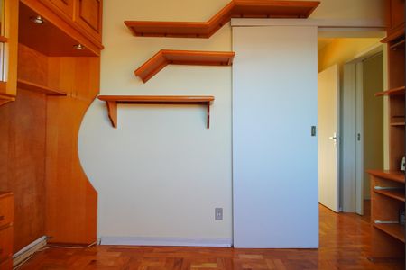 Quarto 1 de apartamento à venda com 2 quartos, 74m² em São Geraldo, Porto Alegre