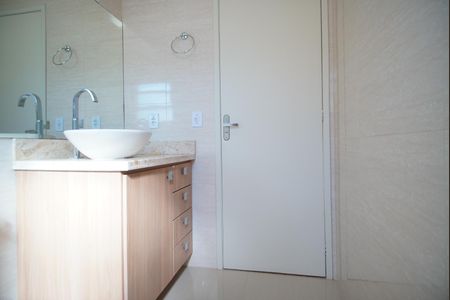 Apartamento à venda com 74m², 2 quartos e 1 vagaBanheiro Corredor