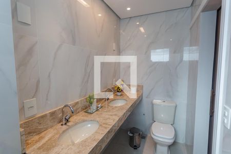 Apartamento à venda com 270m², 4 quartos e 3 vagas Apartamento à venda com 270m², 4 quartos e 3 vagasBanheiro