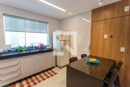 Apartamento à venda com 270m², 4 quartos e 3 vagas Apartamento à venda com 270m², 4 quartos e 3 vagasCozinha