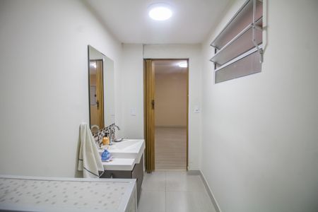 Casa à venda com 138m², 4 quartos e 1 vagaBanheiro Social