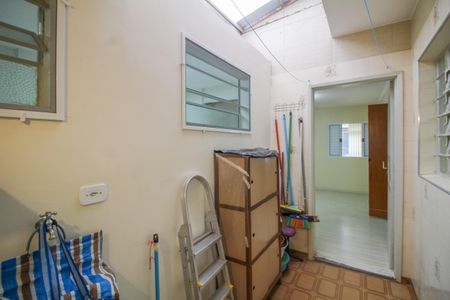 Casa à venda com 138m², 4 quartos e 1 vagaÁrea de Serviço