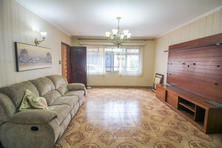 Casa à venda com 138m², 4 quartos e 1 vagaSala