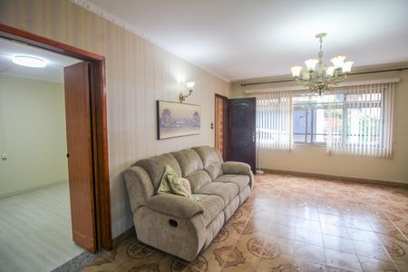 Casa à venda com 138m², 4 quartos e 1 vagaSala