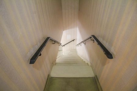 Casa à venda com 138m², 4 quartos e 1 vagaEscada