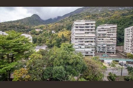 Apartamento à venda com 61m², 2 quartos e 1 vaga Apartamento à venda com 61m², 2 quartos e 1 vagaVista da Sala