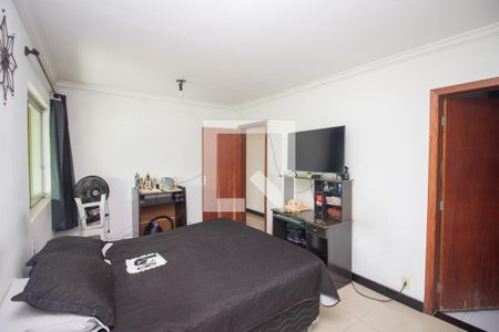 Casa à venda com 3 quartos, 131m² em Santa Helena, Contagem