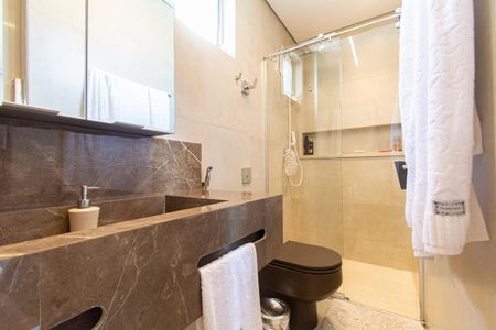 Apartamento à venda com 90m², 3 quartos e 2 vagas Apartamento à venda com 90m², 3 quartos e 2 vagasBanheiro da Suíte