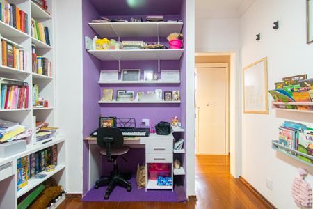 Apartamento à venda com 90m², 3 quartos e 2 vagas Apartamento à venda com 90m², 3 quartos e 2 vagasQuarto 1