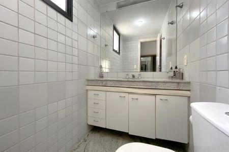 Apartamento à venda com 164m², 2 quartos e 2 vagasBanheiro Social