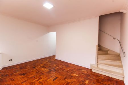 Casa de condomínio para alugar com 100m², 2 quartos e 1 vagaSala
