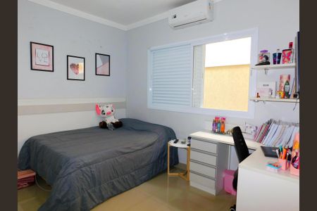 Casa de condomínio para alugar com 210m², 4 quartos e 4 vagasSuíte 1