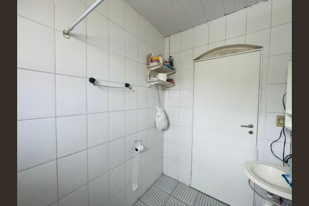 Casa à venda com 110m², 3 quartos e 1 vaga Casa à venda com 110m², 3 quartos e 1 vagaBanheiro 1