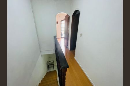 Casa à venda com 110m², 3 quartos e 1 vaga Casa à venda com 110m², 3 quartos e 1 vagaCorredor