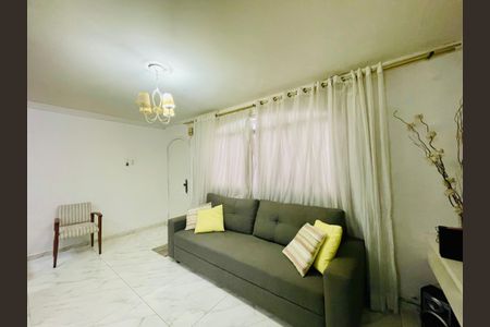 Sala de casa à venda com 3 quartos, 110m² em Vila Itapegica, Guarulhos