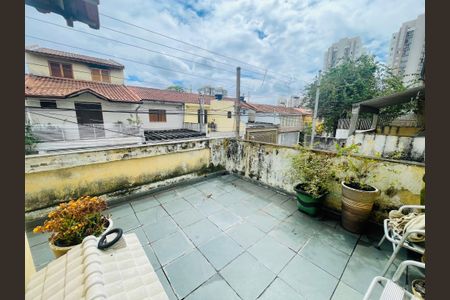 Casa à venda com 110m², 3 quartos e 1 vaga Casa à venda com 110m², 3 quartos e 1 vagaSacada