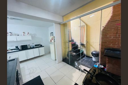 Casa à venda com 110m², 3 quartos e 1 vaga Casa à venda com 110m², 3 quartos e 1 vagaCozinha