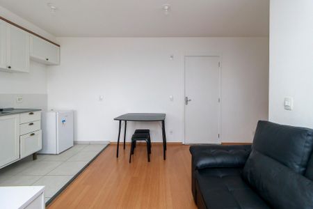 Sala de apartamento para alugar com 2 quartos, 44m² em Parque Maria Helena, São Paulo