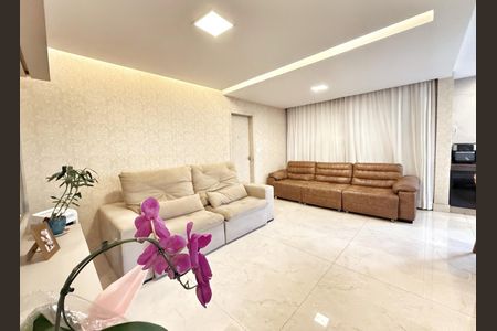 Apartamento à venda com 4 quartos, 240m² em Buritis, Belo Horizonte