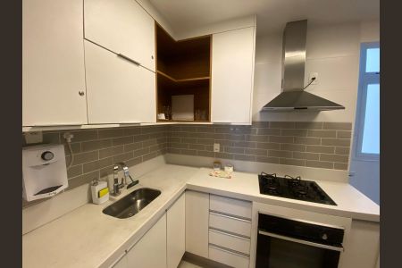 Apartamento à venda com 78m², 2 quartos e 1 vagaCozinha