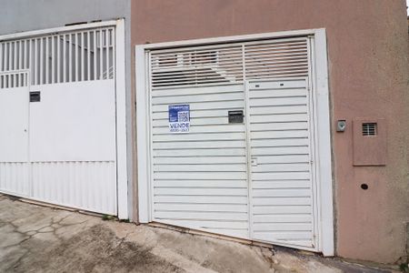 Casa à venda com 150m², 3 quartos e 2 vagasFachada