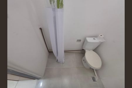 Banheiro Social de apartamento para alugar com 1 quarto, 22m² em Centro, Rio de Janeiro
