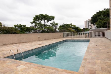 Apartamento para alugar com 57m², 2 quartos e sem vaga Apartamento para alugar com 57m², 2 quartos e sem vagaÁrea comum - Piscina