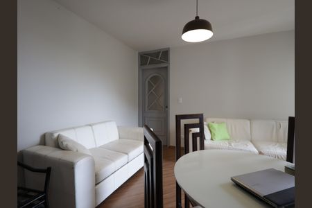 Sala de apartamento para alugar com 2 quartos, 63m² em Jardim Taboao, São Paulo