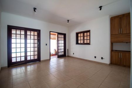 Casa para alugar com 360m², 4 quartos e 4 vagasSala 3