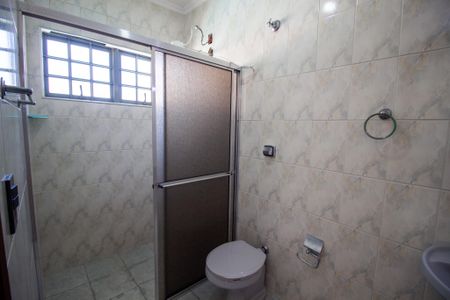 Casa para alugar com 360m², 4 quartos e 4 vagasBanheiro de serviço