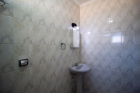 Casa para alugar com 360m², 4 quartos e 4 vagasBanheiro de serviço