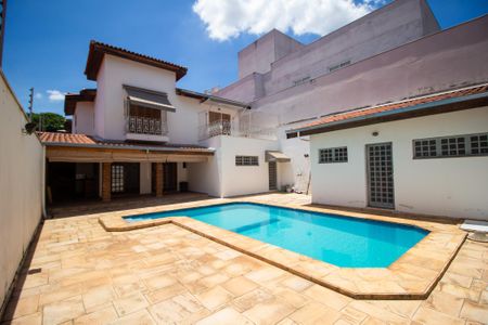 Casa para alugar com 360m², 4 quartos e 4 vagasPiscina