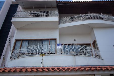 Casa para alugar com 360m², 4 quartos e 4 vagasFachada