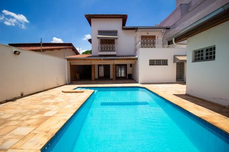 Casa para alugar com 360m², 4 quartos e 4 vagasPiscina