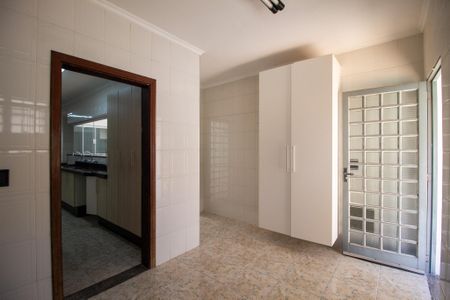 Casa para alugar com 360m², 4 quartos e 4 vagasÁrea de Serviço