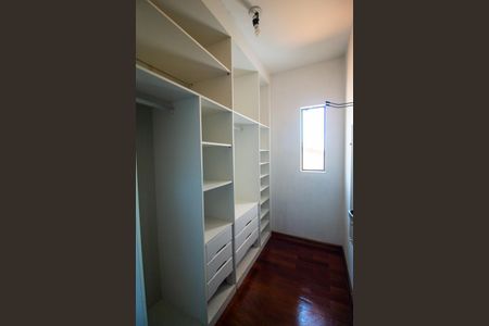Casa para alugar com 360m², 4 quartos e 4 vagasCloset da Suite 3