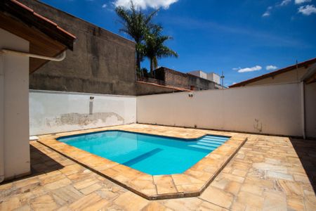 Casa para alugar com 360m², 4 quartos e 4 vagasPiscina