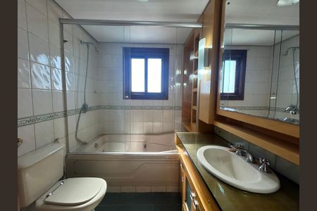 Apartamento à venda com 187m², 3 quartos e 2 vagasBanheiro da Suíte