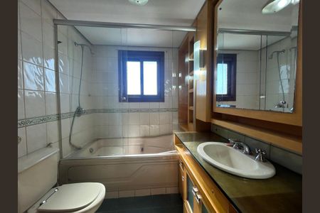 Apartamento à venda com 187m², 3 quartos e 2 vagasBanheiro da Suíte