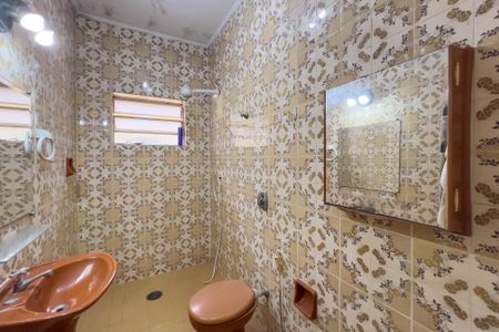 Casa à venda com 167m², 3 quartos e 2 vagas Casa à venda com 167m², 3 quartos e 2 vagasBanheiro Social