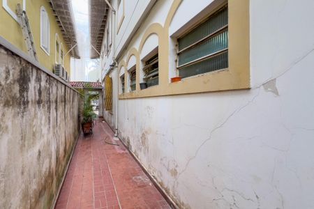 Casa à venda com 167m², 3 quartos e 2 vagas Casa à venda com 167m², 3 quartos e 2 vagasCorredor