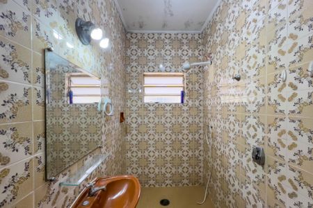 Casa à venda com 167m², 3 quartos e 2 vagas Casa à venda com 167m², 3 quartos e 2 vagasBanheiro Social