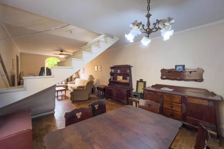 Casa à venda com 167m², 3 quartos e 2 vagas Casa à venda com 167m², 3 quartos e 2 vagasSala