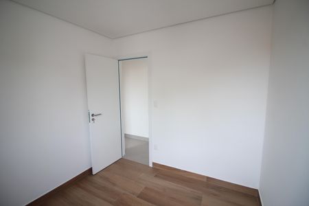 Apartamento à venda com 83m², 3 quartos e 2 vagasQuarto 2