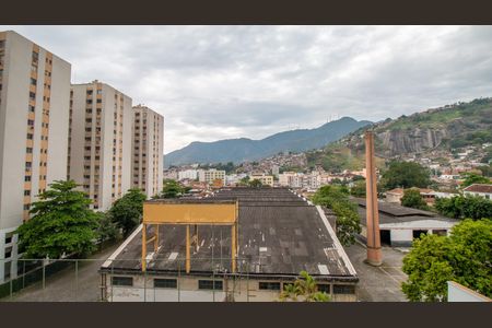 Apartamento para alugar com 103m², 2 quartos e 1 vaga Apartamento para alugar com 103m², 2 quartos e 1 vagaSala Varanda Vista