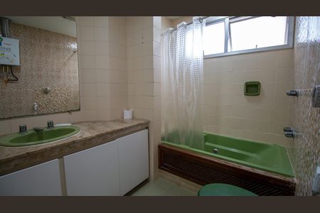 Apartamento para alugar com 103m², 2 quartos e 1 vaga Apartamento para alugar com 103m², 2 quartos e 1 vagaBanheiro Suite