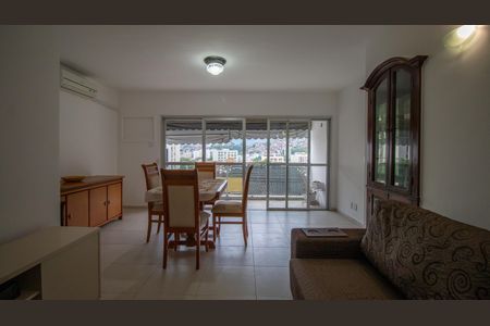 Sala de apartamento para alugar com 2 quartos, 103m² em Grajaú, Rio de Janeiro