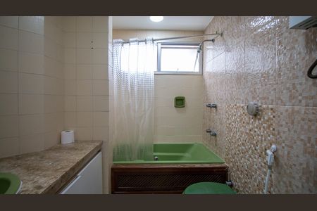 Apartamento para alugar com 103m², 2 quartos e 1 vaga Apartamento para alugar com 103m², 2 quartos e 1 vagaBanheiro Suite