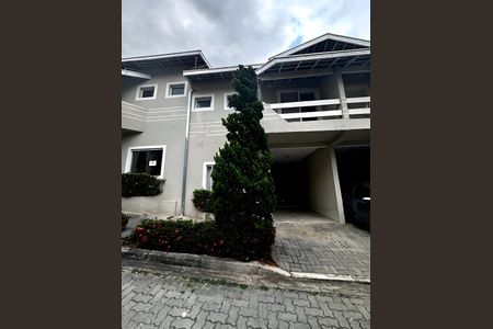 Fachada de casa de condomínio para alugar com 1 quarto, 97m² em Chácaras São José, São José dos Campos