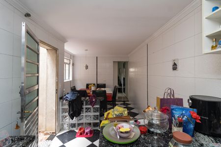 Casa à venda com 98m², 3 quartos e 2 vagas Casa à venda com 98m², 3 quartos e 2 vagasCozinha